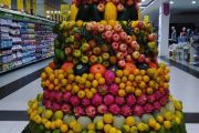 چیدمان میوه در فروشگاه